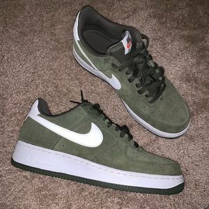 Nike Air Force 1 green